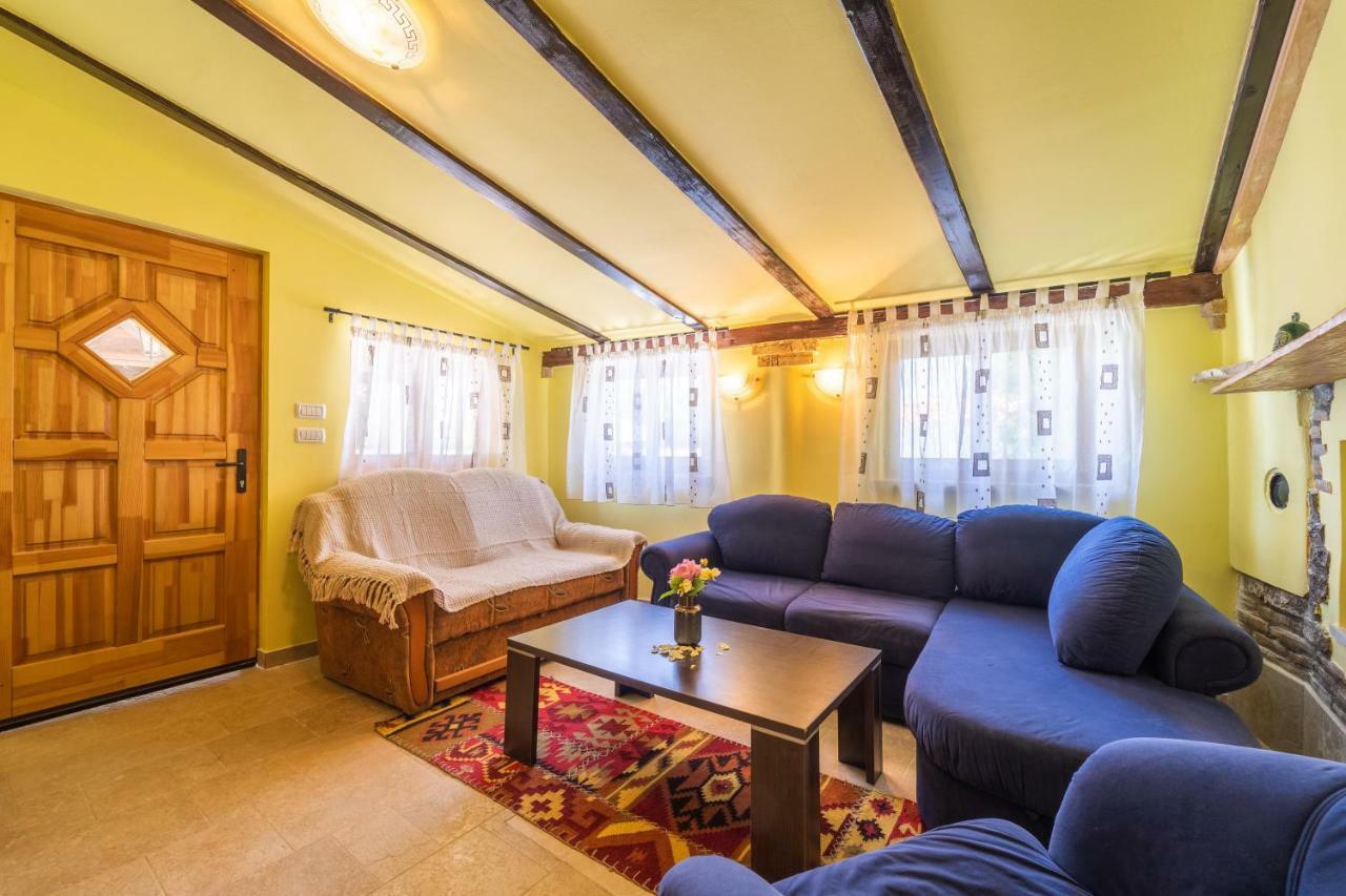 Holiday Home Carla And Dajana Veliki Vareški Екстериор снимка